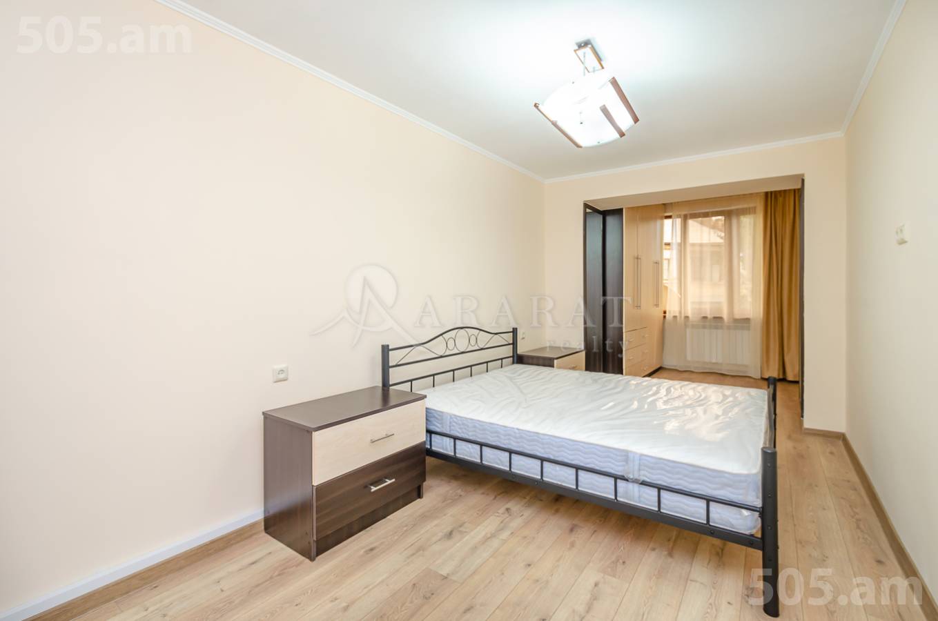 3 bedroom apartment for sale Mashtots Ave, Center Yerevan, 153106