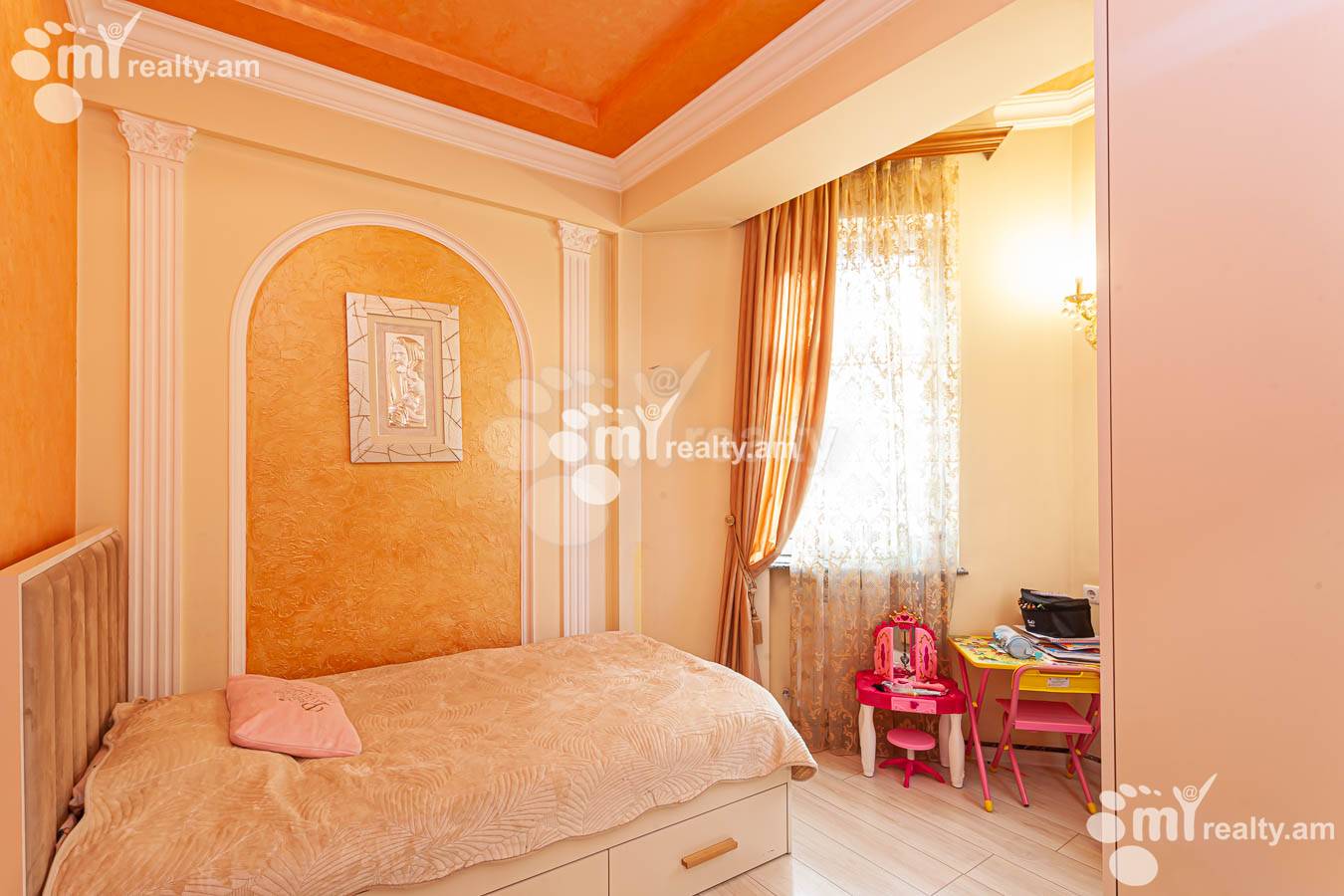 3 bedroom apartment for sale خیابان تِریان, مرکز شهر ایروان, 154452