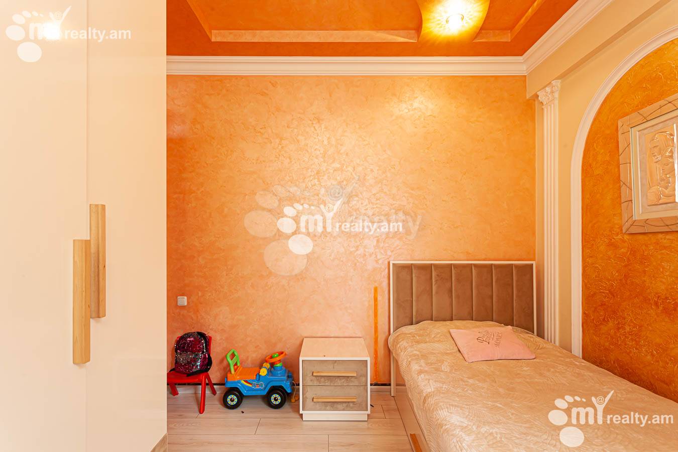 3 bedroom apartment for sale خیابان تِریان, مرکز شهر ایروان, 154452