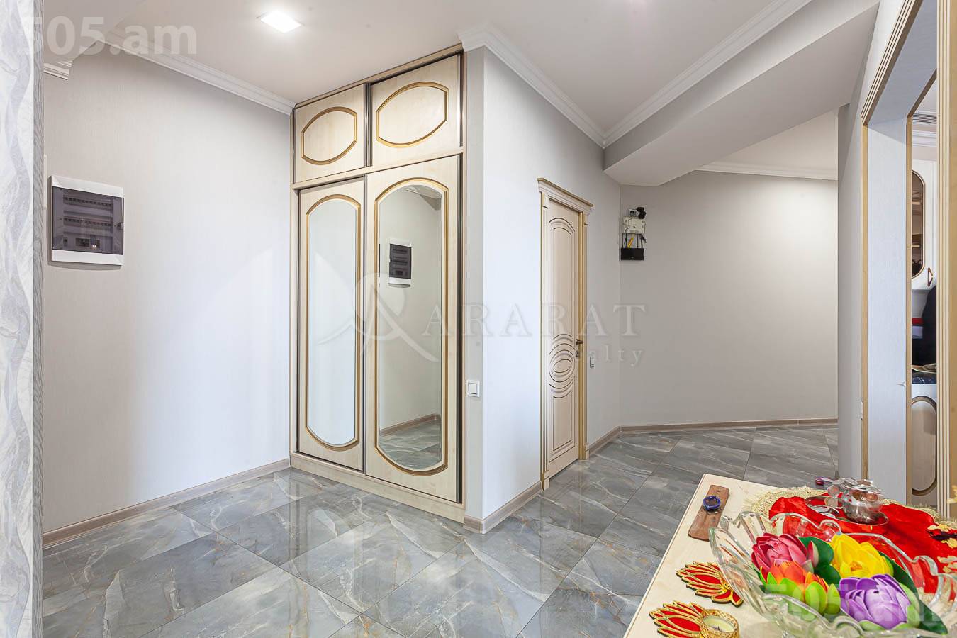 Купить 5 комнатную квартиру Сасна Црер ул., Давташен Ереван, 154845