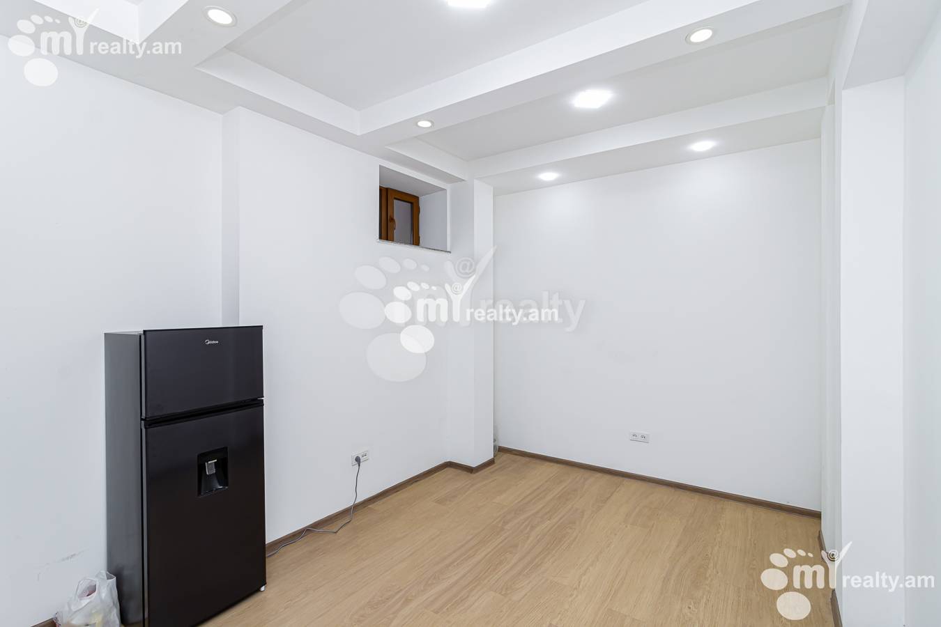 Commercial for sale خیابان هامباردزومیان, عربگیر ایروان, 155322