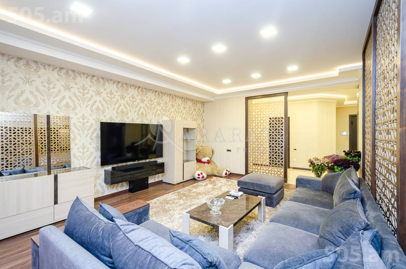 3 bedroom apartment for sale Hayrik Muradyan street, عربگیر ایروان, 151291