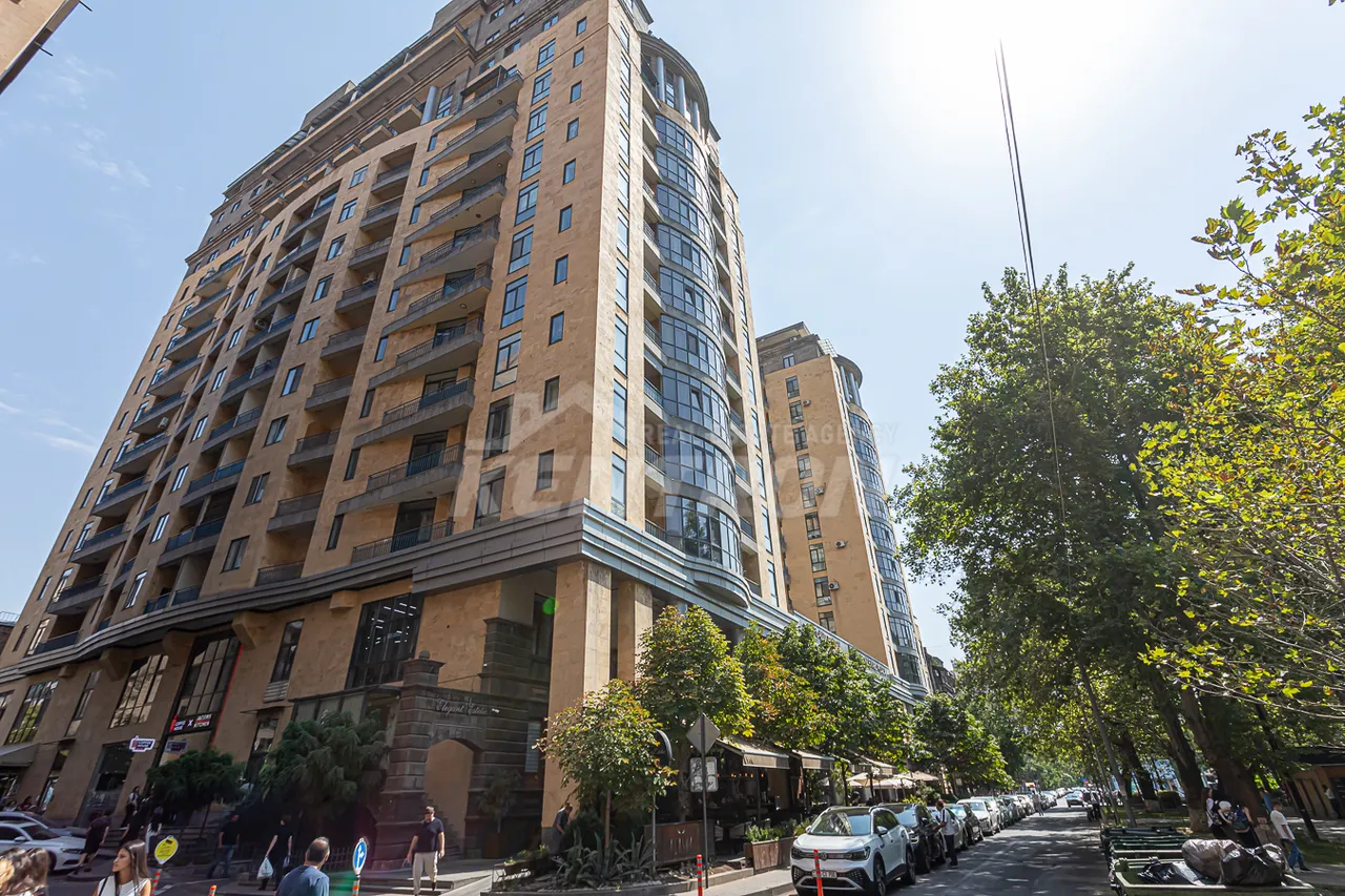 3 սենյականոց բնակարան  Արամի փող, Կենտրոն Երևան, 158032