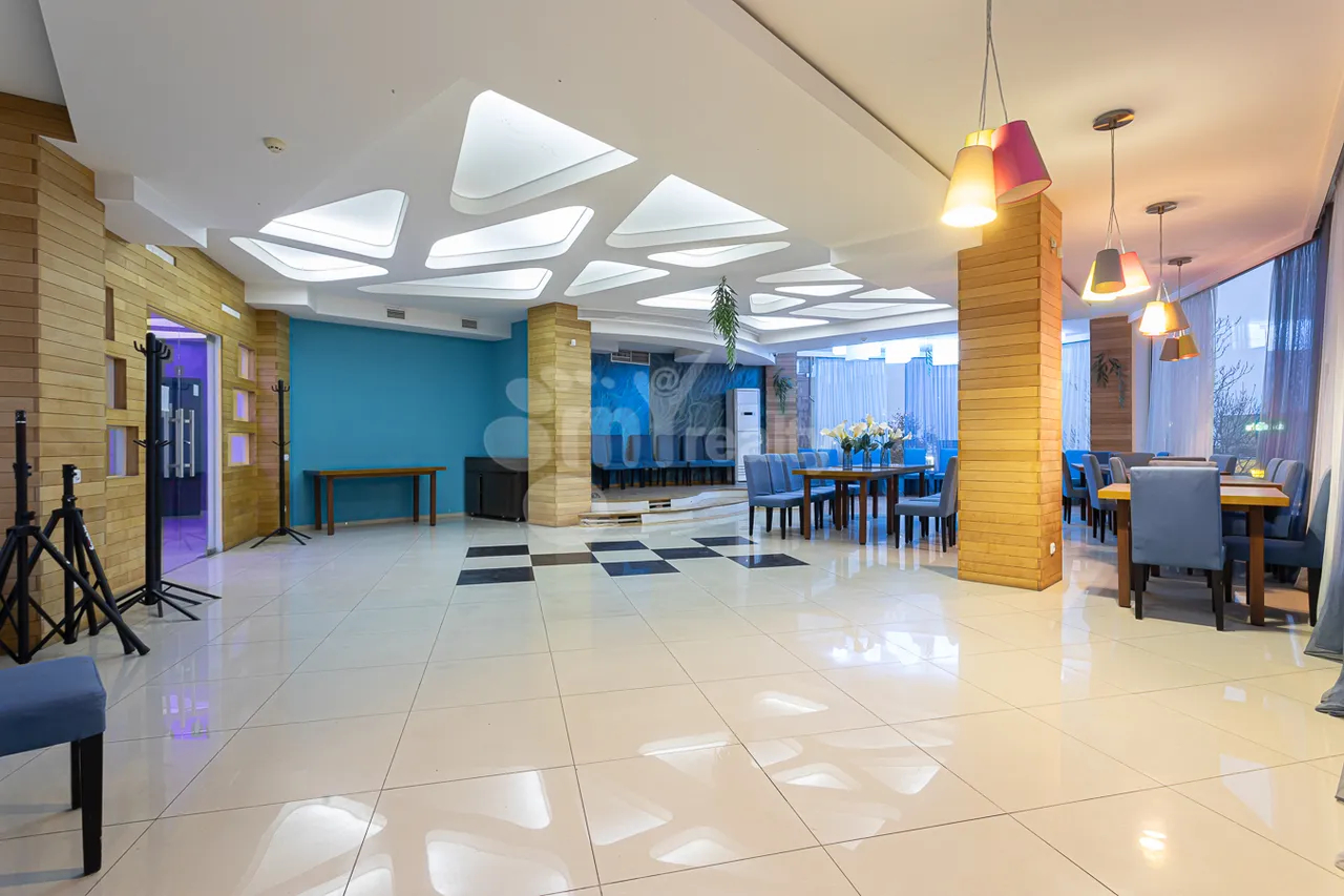 Commercial for sale خیابان شیراز, آچاپنیاک ایروان, 158297