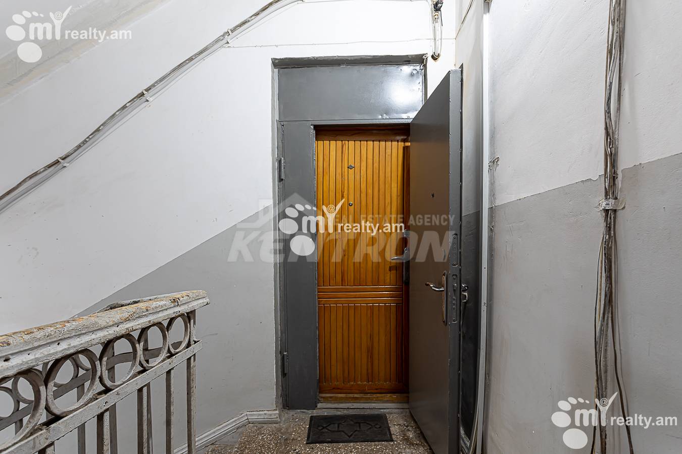 3 սենյականոց բնակարան  Չարենցի փող, Կենտրոն Երևան, 156878