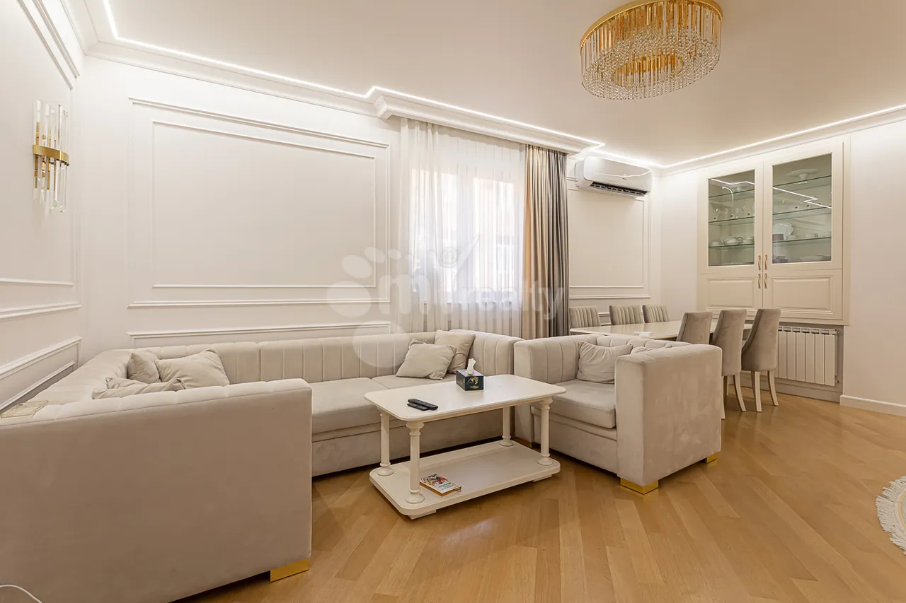3 bedroom apartment for sale Saryan St, Center Yerevan, 157564