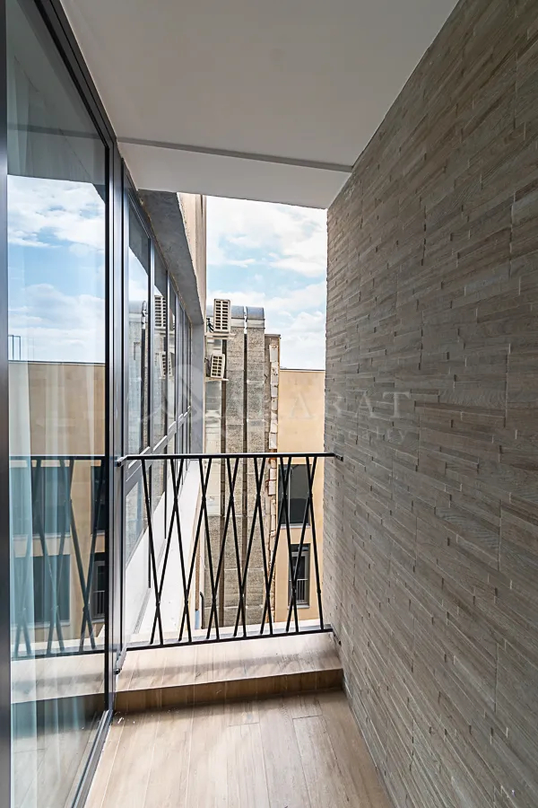3 bedroom apartment for sale Amiryan St, Center Yerevan, 161931