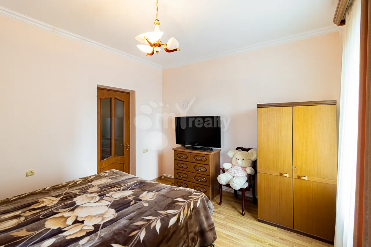 House for sale Davtashen 3 district, Davtachène Yerevan, 158789