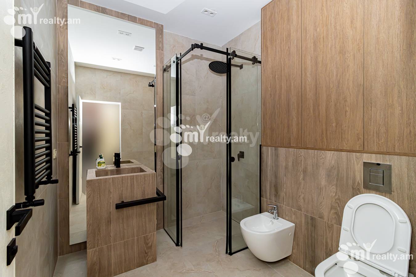 3 սենյականոց բնակարան  Բուզանդի փող, Կենտրոն Երևան, 154552