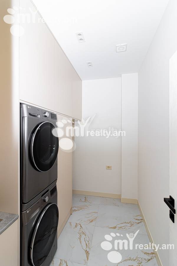 3 սենյականոց բնակարան  Բուզանդի փող, Կենտրոն Երևան, 154552