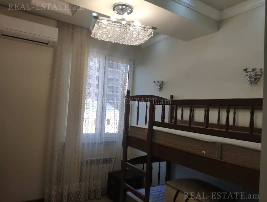 4 bedroom apartment for rent خیابان پوشکین, مرکز شهر ایروان, 160266