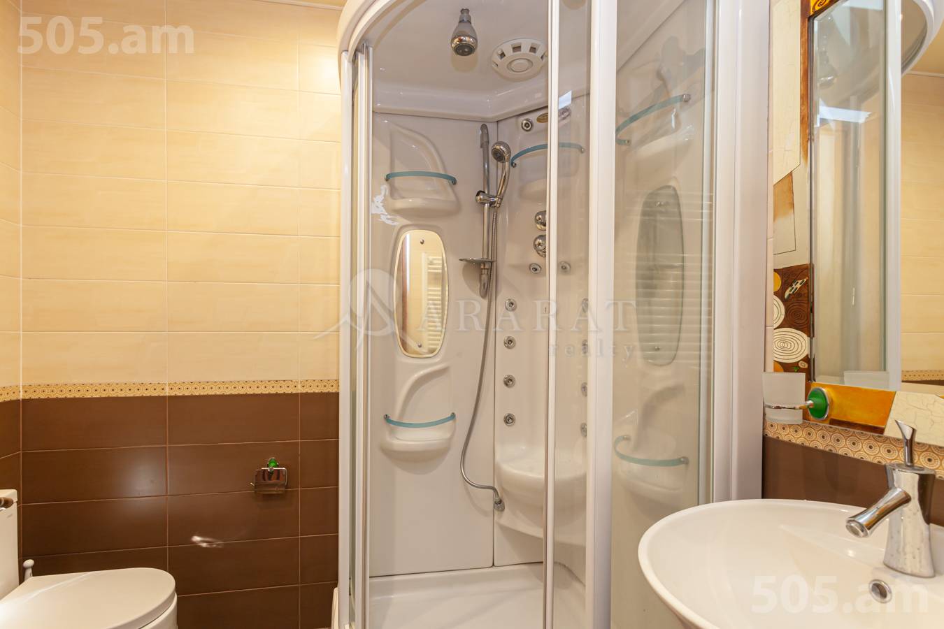 5 bedroom apartment for sale Amiryan St, Center Yerevan, 150344