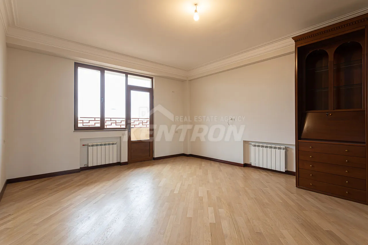 3 bedroom apartment for sale Vardanants St, Center Yerevan, 157553