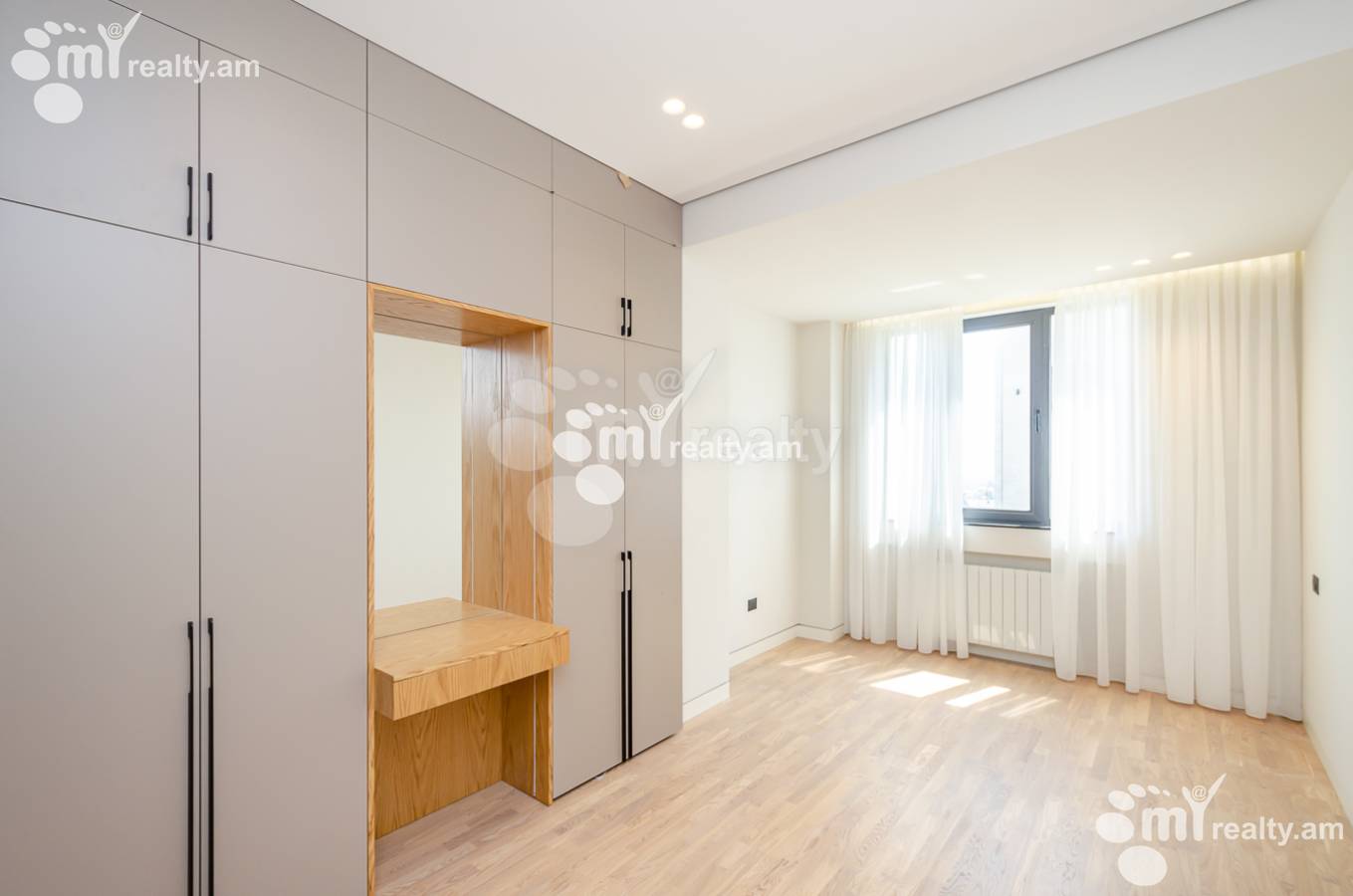 3 bedroom apartment for sale Antarayin, Rue Leonid Azgaldyan, Center Yerevan, 152368
