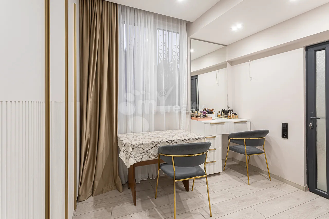 3 bedroom apartment for sale Gyulbenkyan St, Arabkir Yerevan, 157443