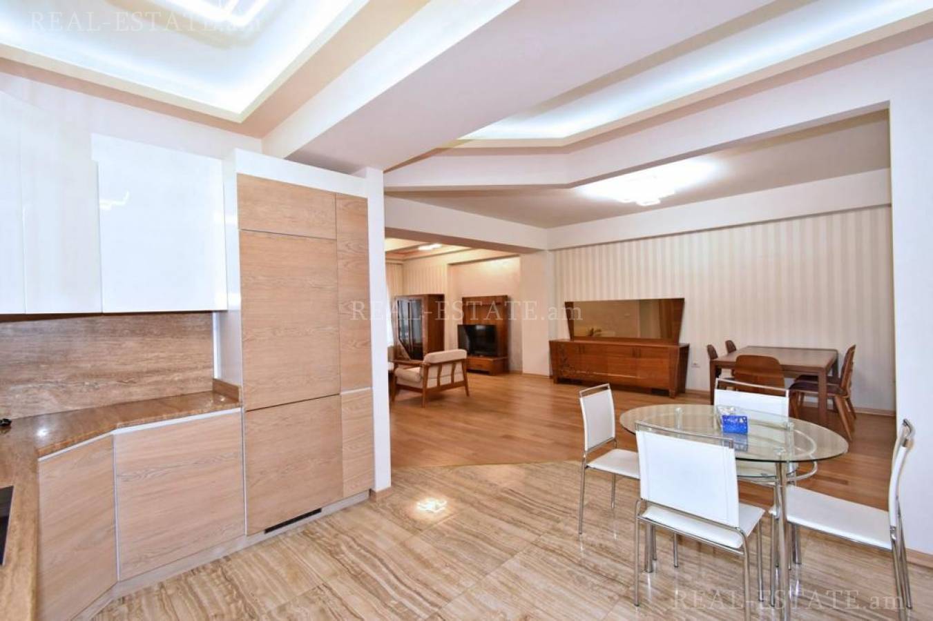 4 bedroom apartment for rent Leo St, Center Yerevan, 128238