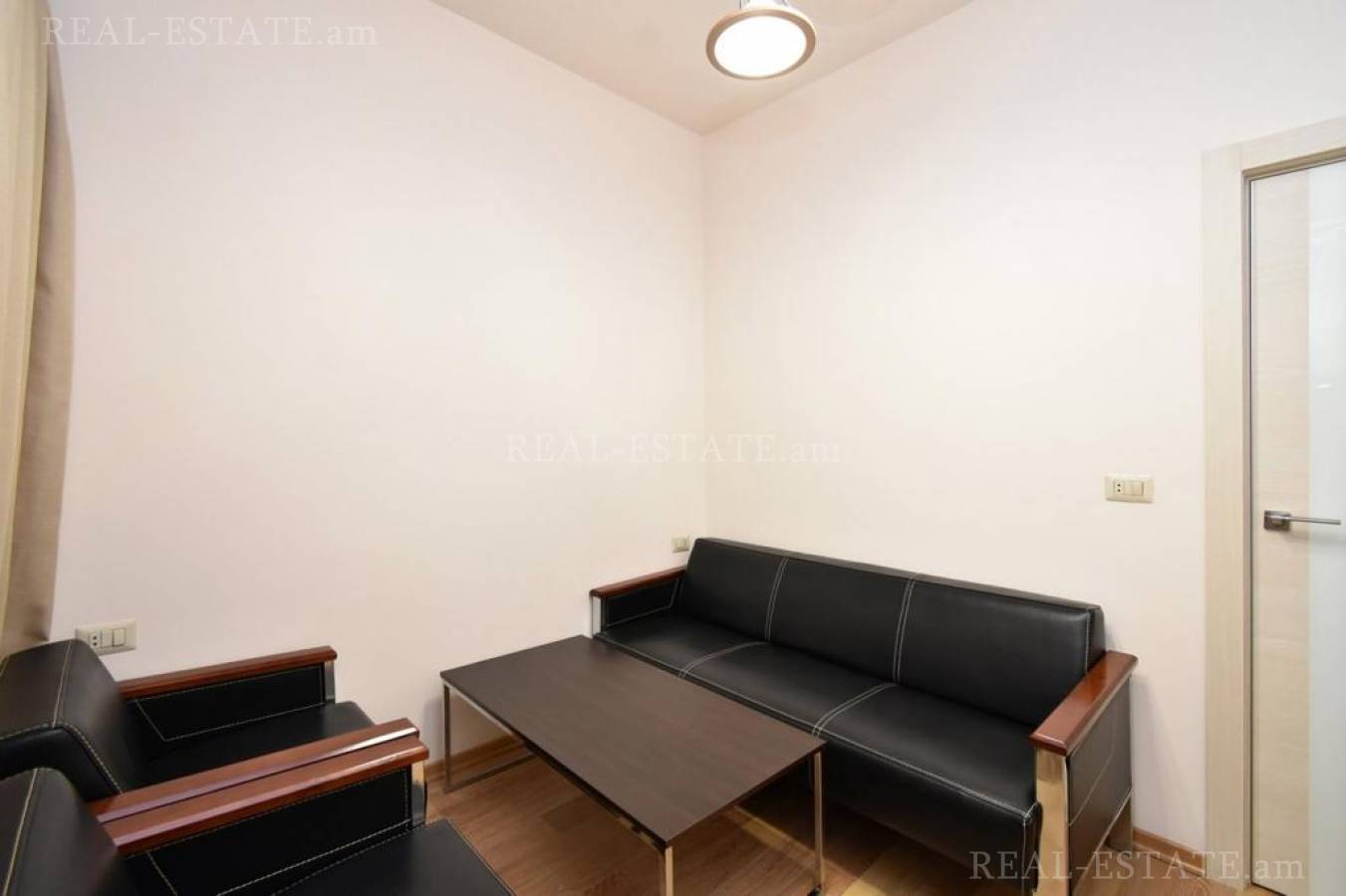 4 bedroom apartment for rent Leo St, Center Yerevan, 128238