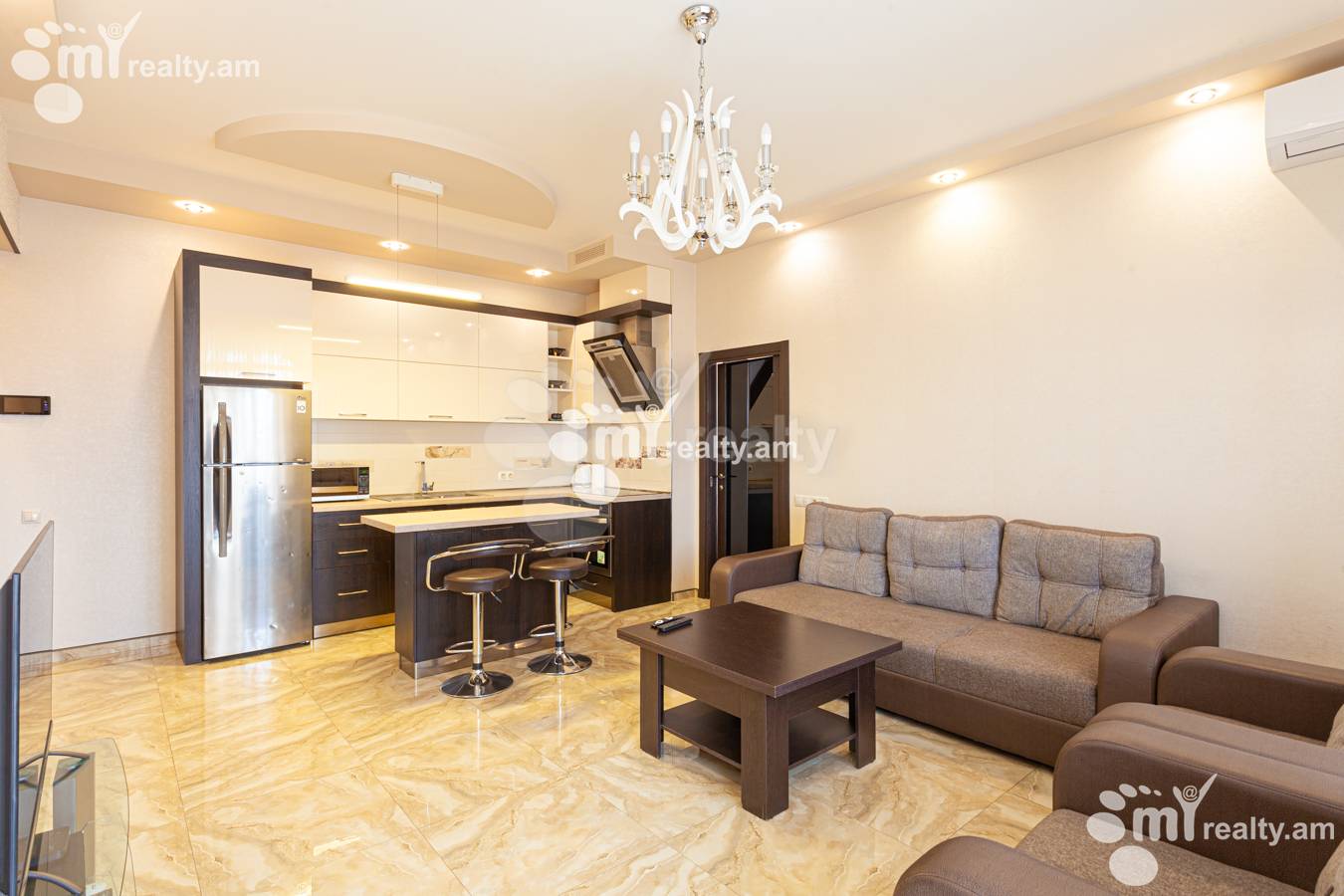 3 bedroom apartment for rent Baghramyan Ave (Kentron), Center Yerevan, 149429