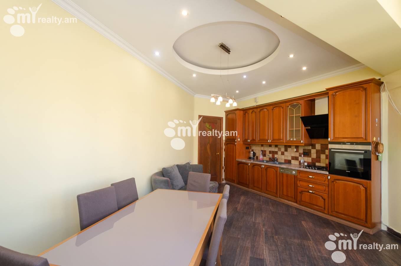 4 սենյականոց բնակարան վարձով Չայկովսկու փող, Կենտրոն Երևան, 154235