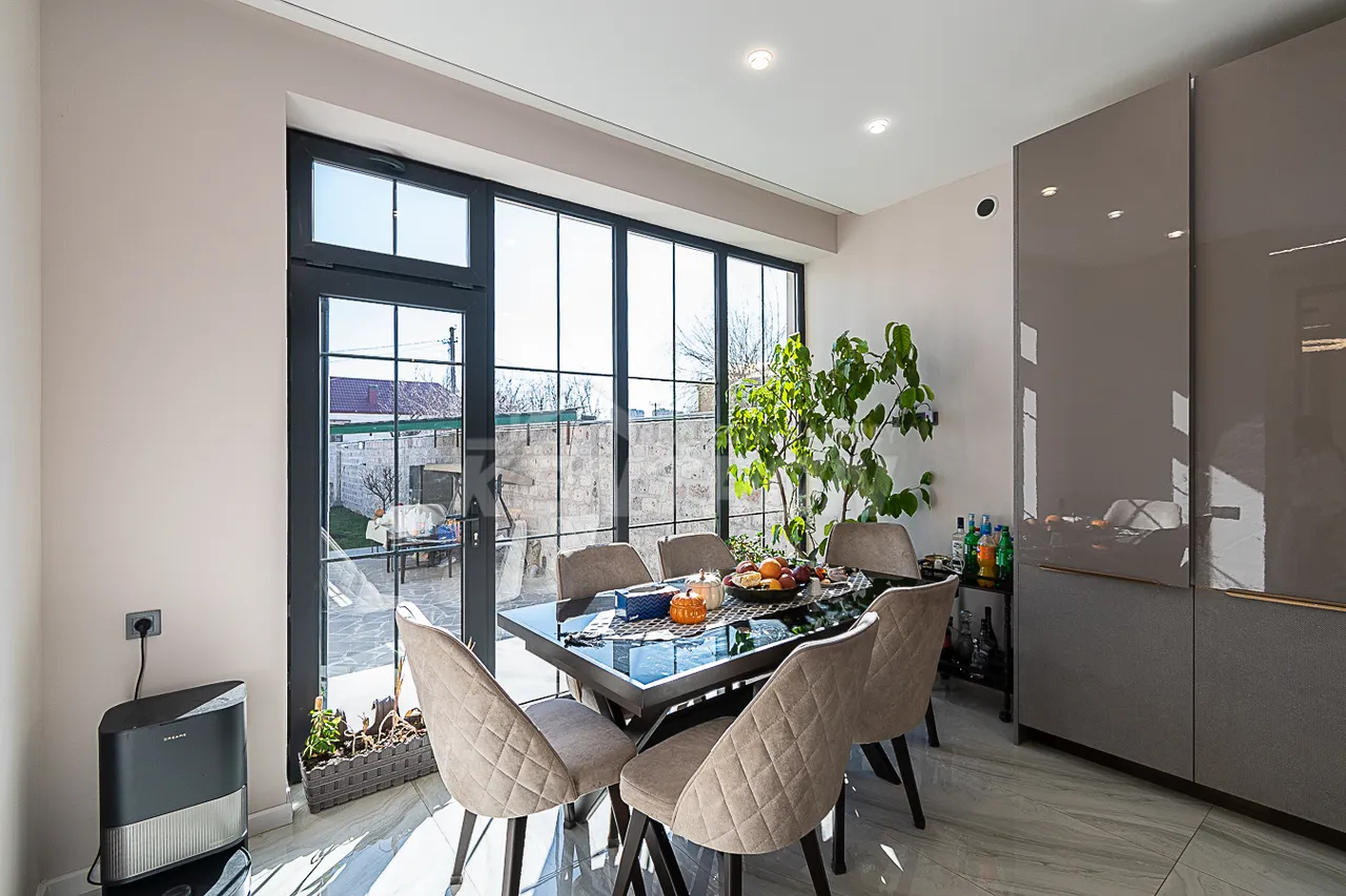 Առանձնատուն  Աբովյան թաղ, Ավան Երևան, 159479