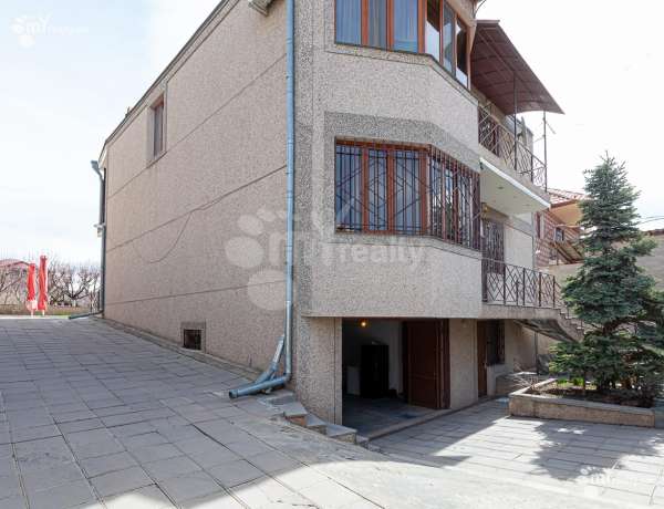 arandznatun-vacharq-Yerevan-Nor-Nork