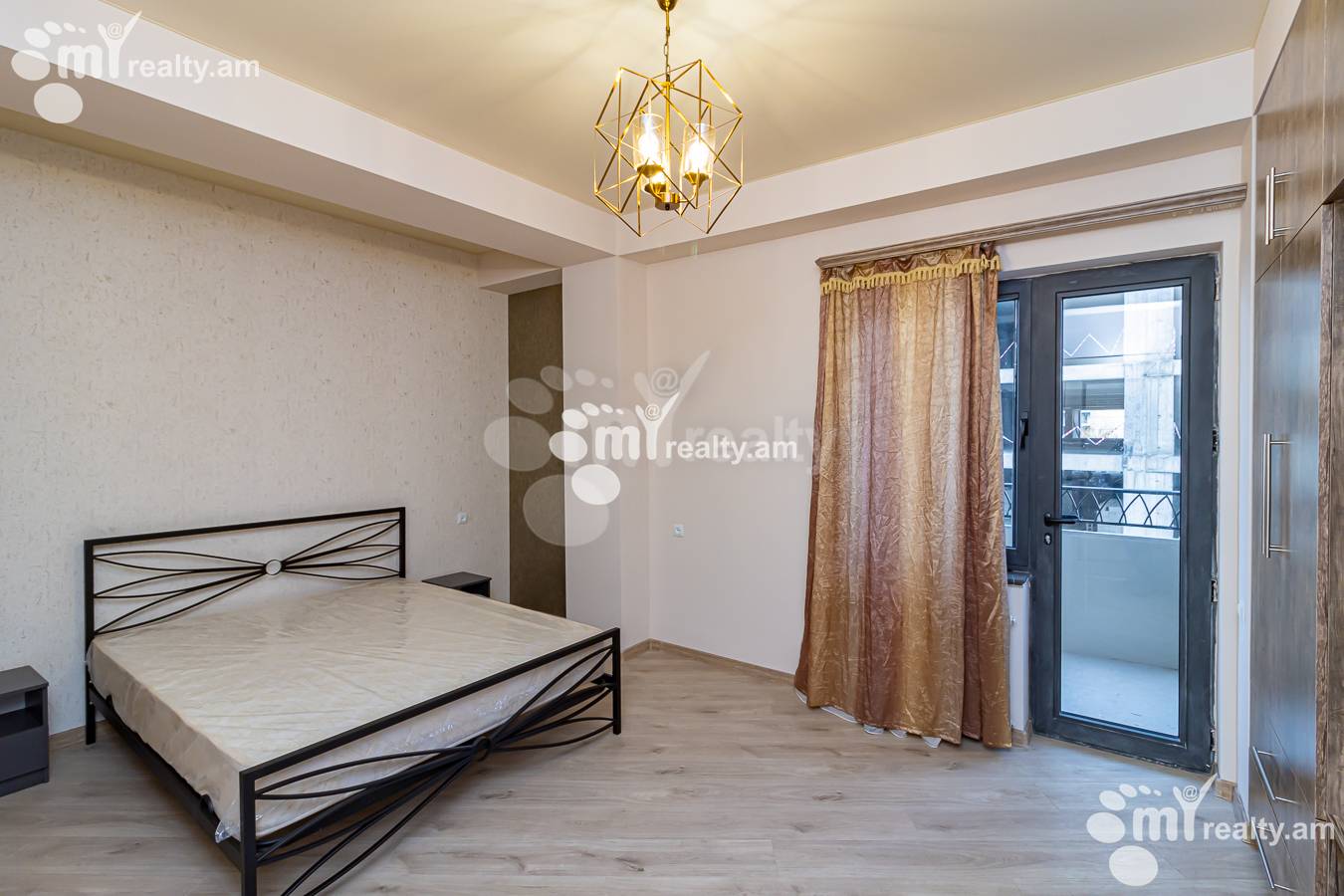 3 սենյականոց բնակարան  Դավիթ Անհաղթի փող, Քանաքեռ-Զեյթուն Երևան, 151538