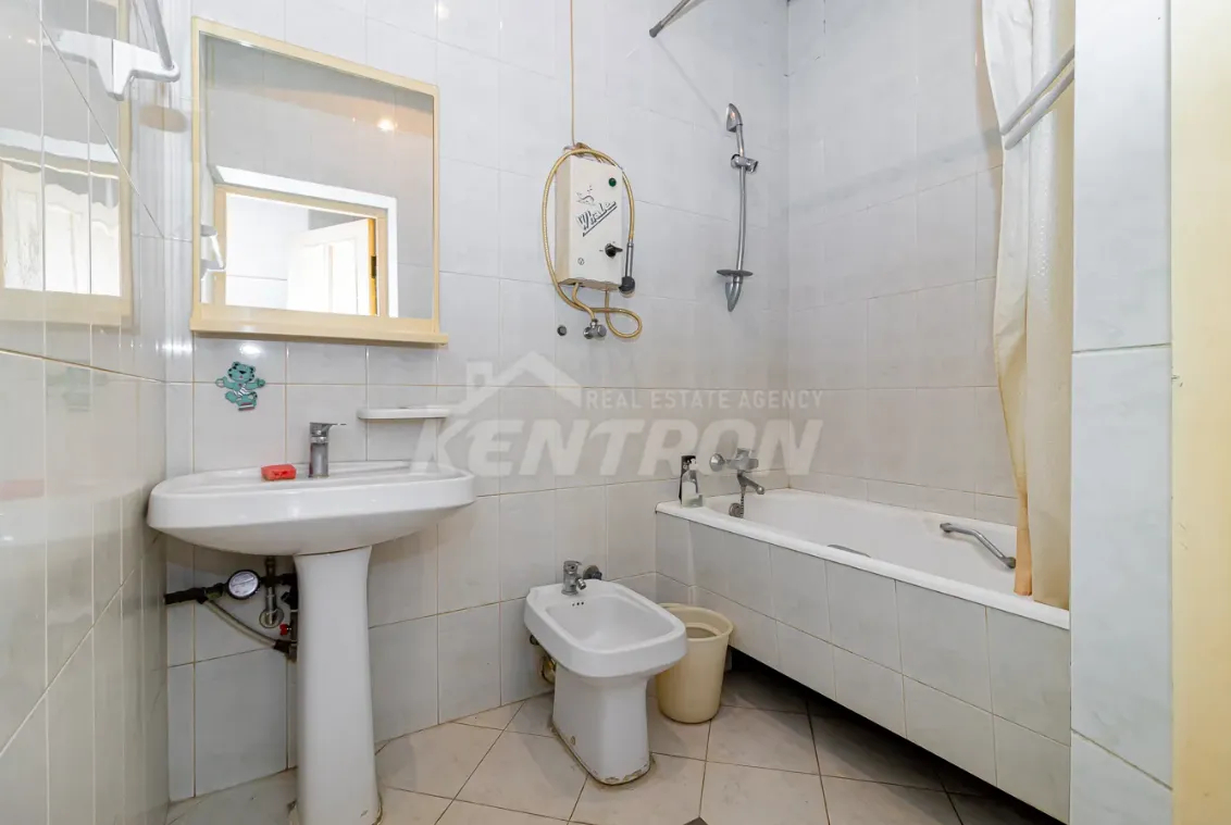 3 bedroom apartment for rent خیابان کاسیان, عربگیر ایروان, 159561