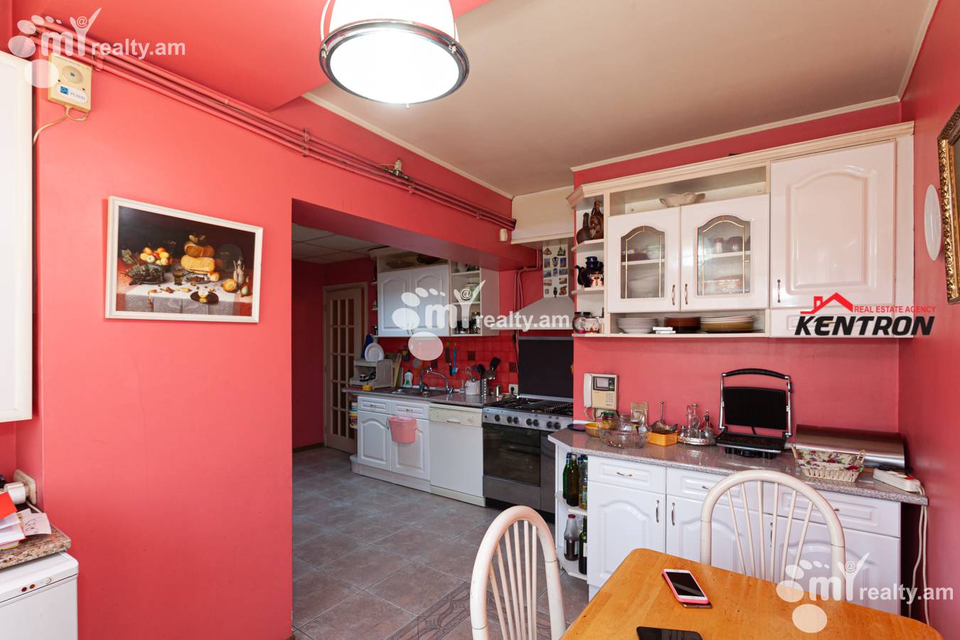 4 սենյականոց բնակարան  Սայաթ-Նովայի պող, Կենտրոն Երևան, 129910