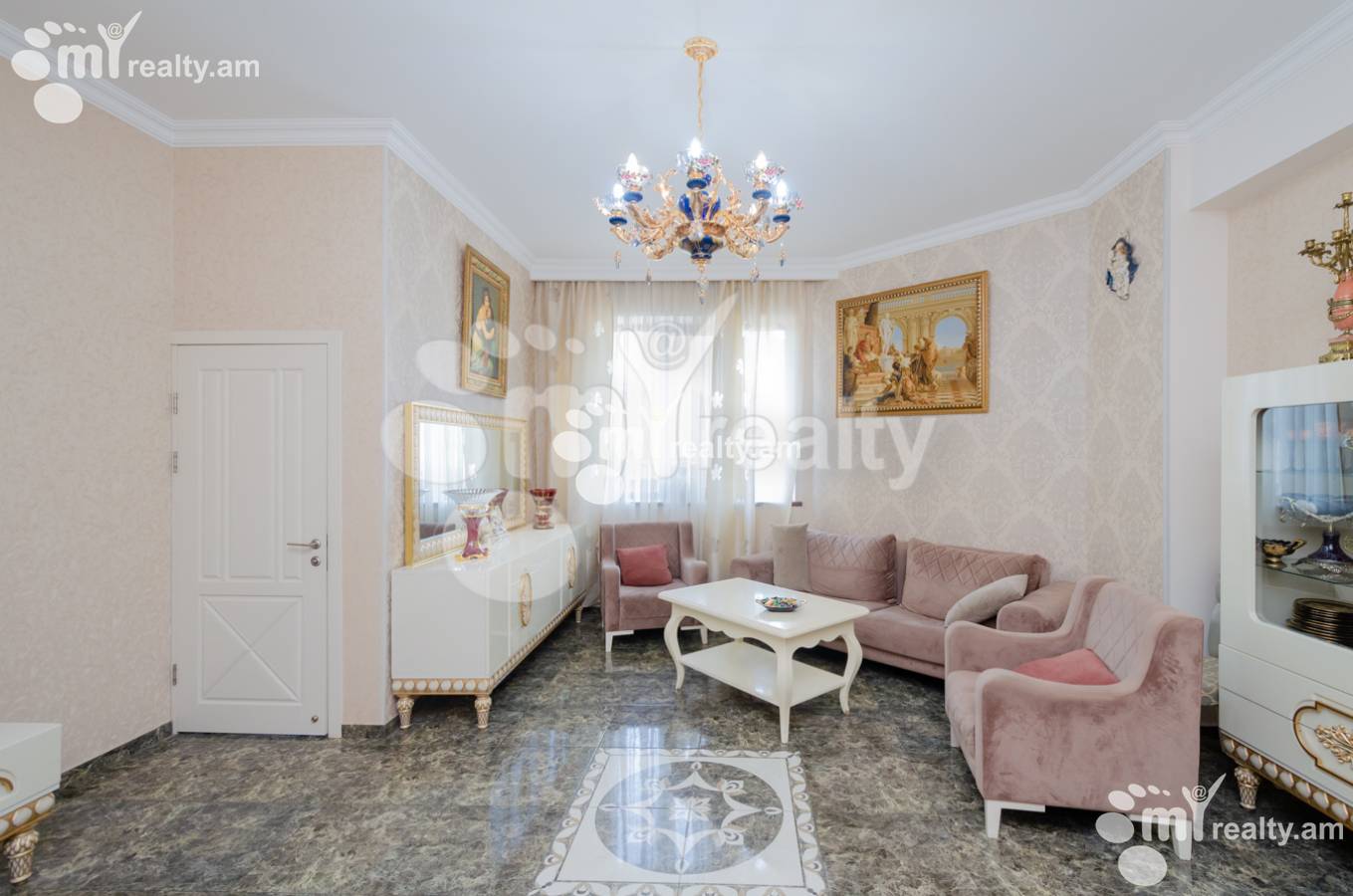 3 bedroom apartment for sale Charents St, Center Yerevan, 136763