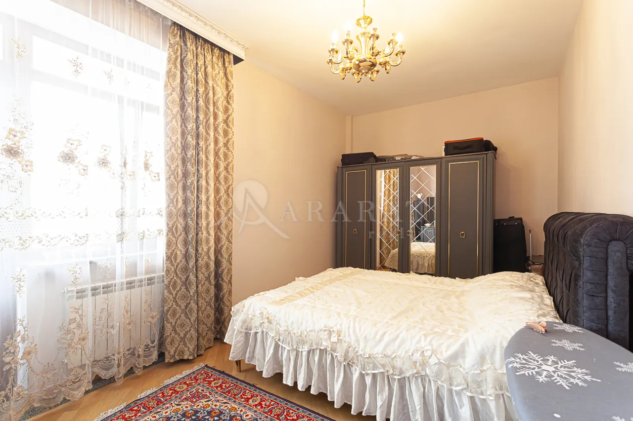3 bedroom apartment for sale خیابان کومیتاس, عربگیر ایروان, 161976
