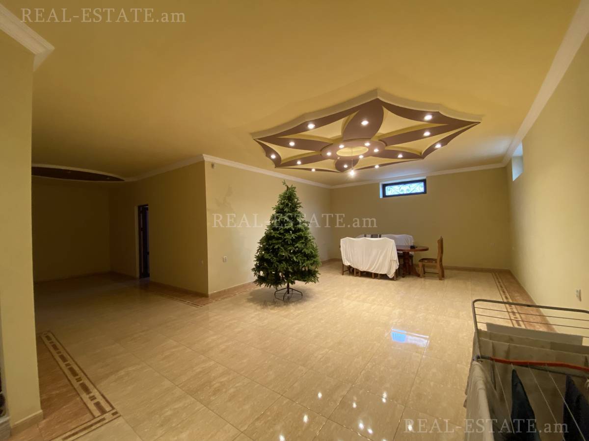 Купить дом Таиров ул., Центр Ереван, 118399