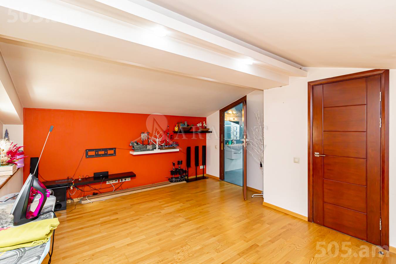 6 սենյականոց բնակարան  Ծարավ Աղբյուրի փող., Ավան Երևան, 152079