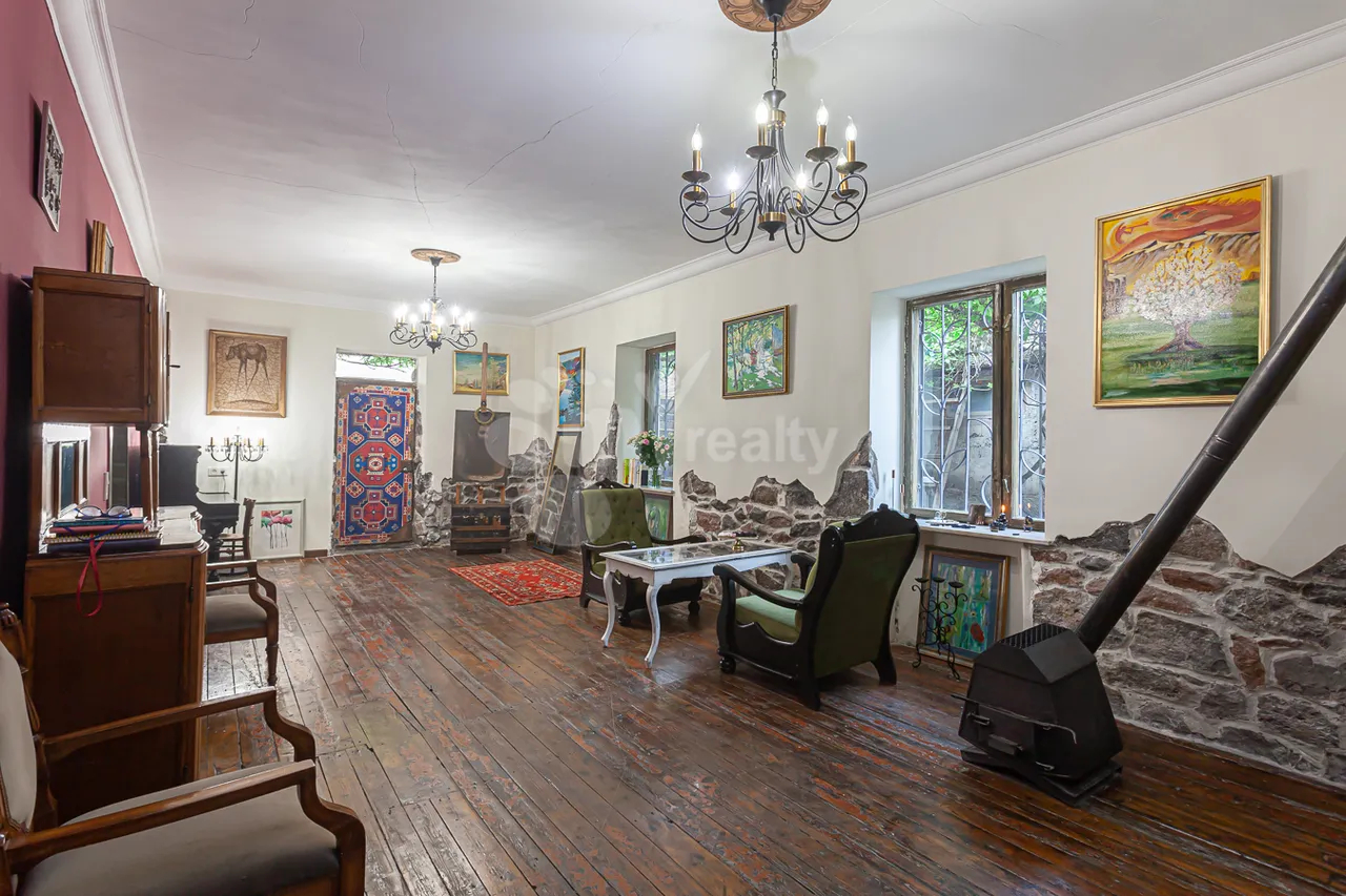 House for sale Lusinyants street, Center Yerevan, 160444