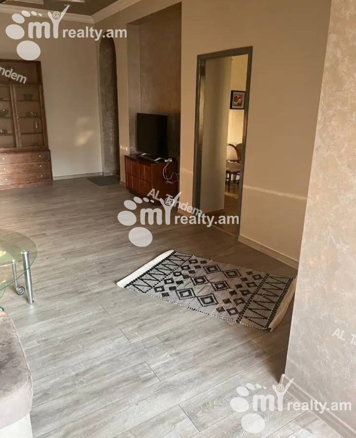 2 սենյականոց բնակարան  Մաշտոցի պող, Կենտրոն Երևան, 125847