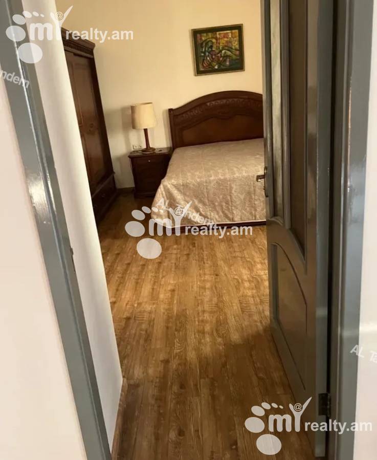 2 սենյականոց բնակարան  Մաշտոցի պող, Կենտրոն Երևան, 125847