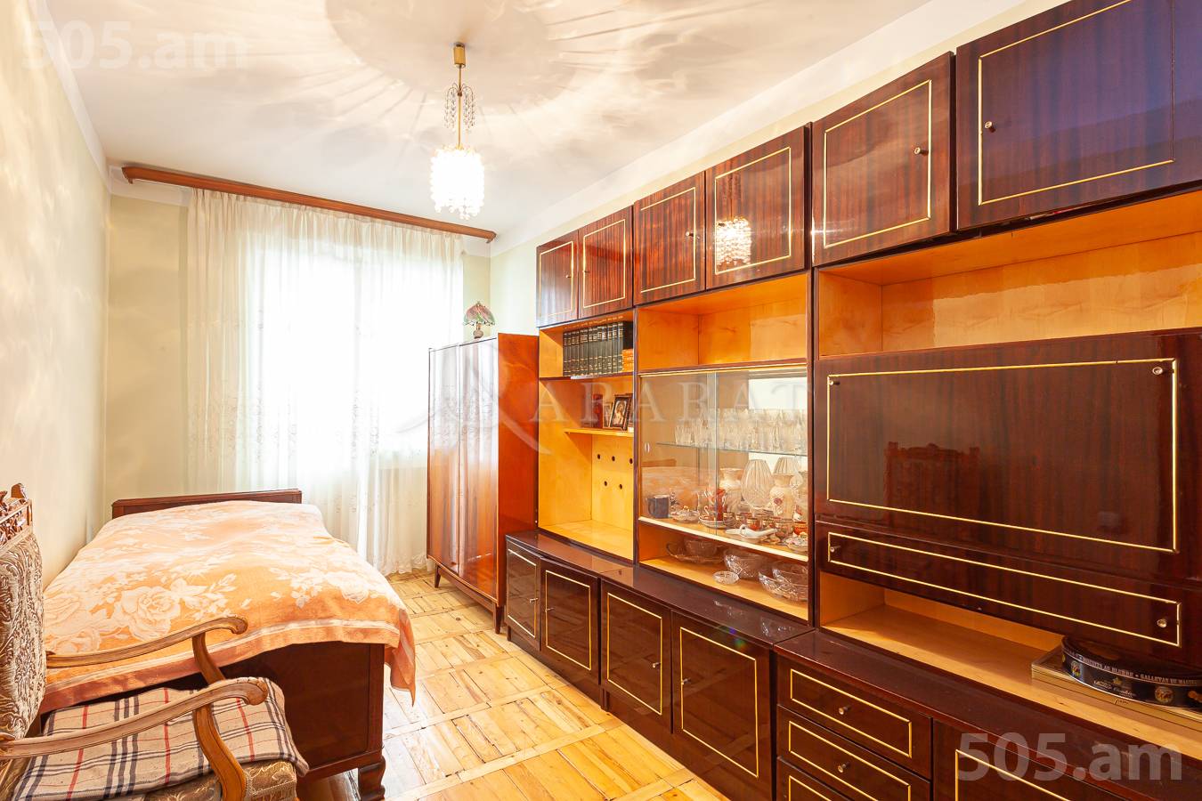 Купить 3 комнатную квартиру Каджазнуни ул, Центр Ереван, 147791