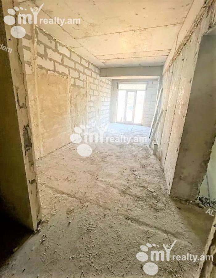 4 bedroom apartment for sale Charents St, Center Yerevan, 136384