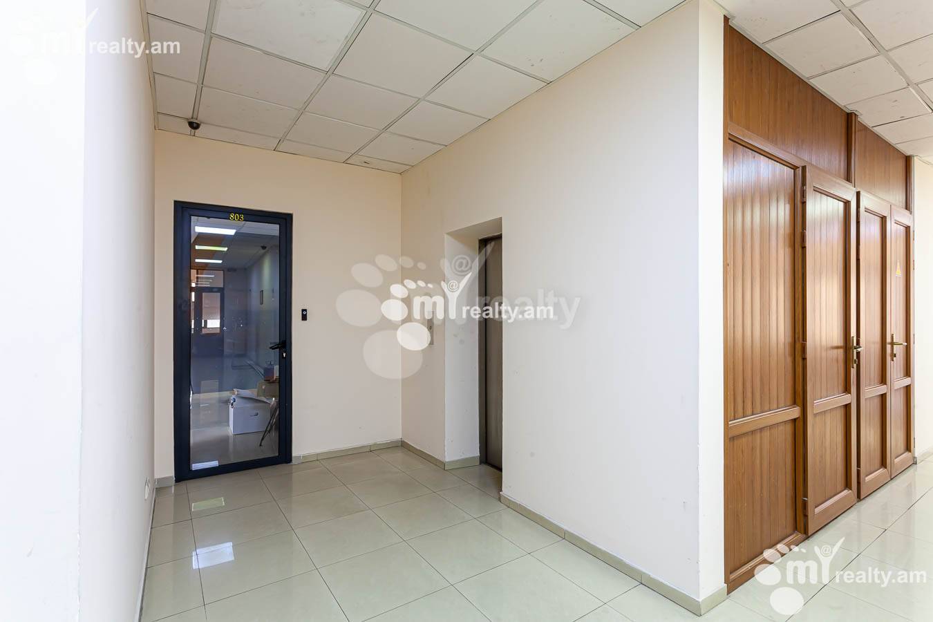 Commercial for rent خیابان تِریان, مرکز شهر ایروان, 153008