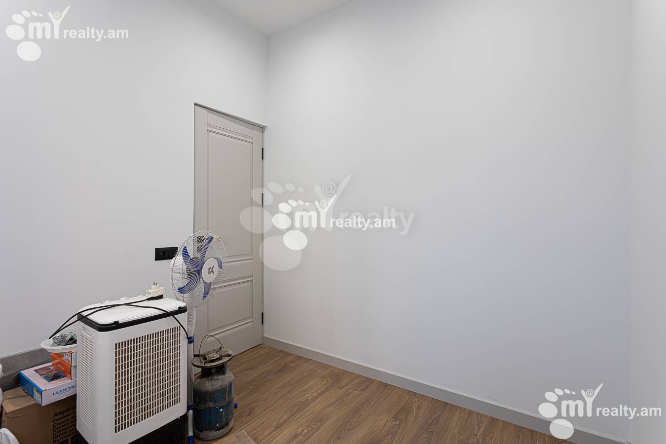 3 bedroom apartment for sale خیابان هانراپتوتیان کوچه 2, مرکز شهر ایروان, 156918