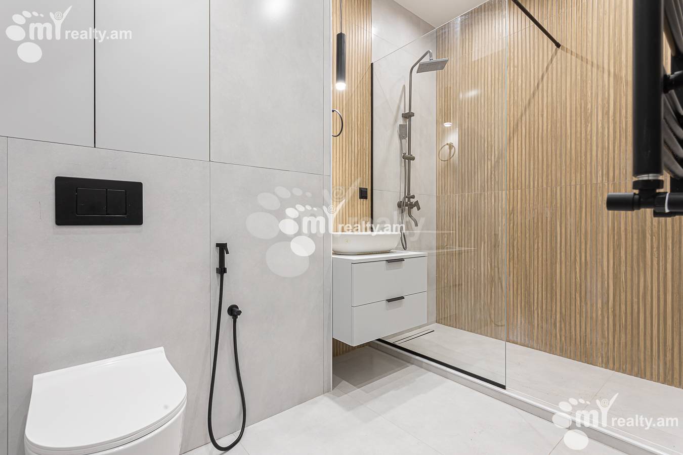 3 bedroom apartment for sale خیابان هانراپتوتیان کوچه 2, مرکز شهر ایروان, 156918