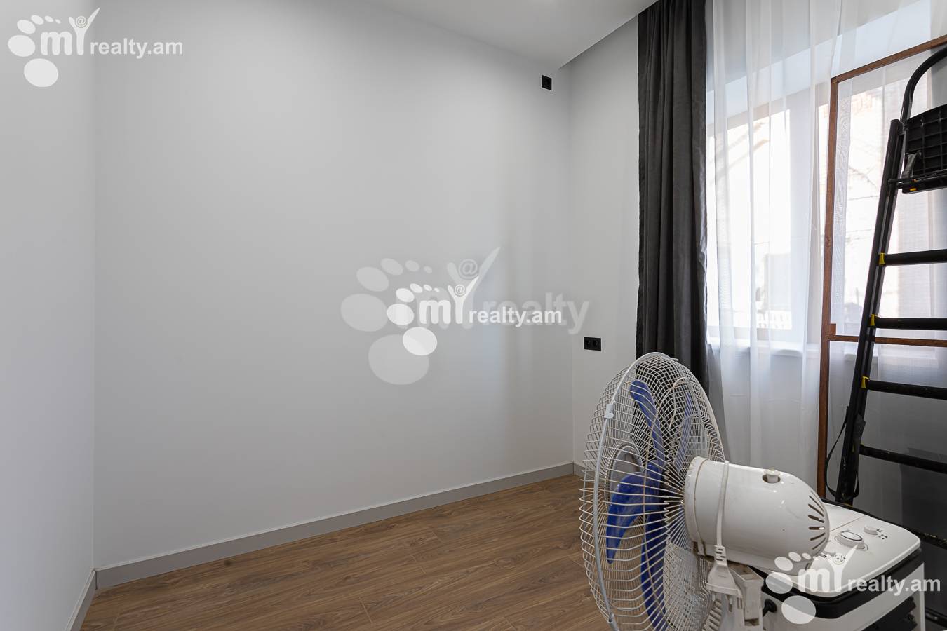 3 bedroom apartment for sale خیابان هانراپتوتیان کوچه 2, مرکز شهر ایروان, 156918