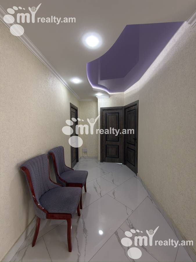 4 bedroom apartment for sale خیابان ا. آوِتیسیان, عربگیر ایروان, 160137