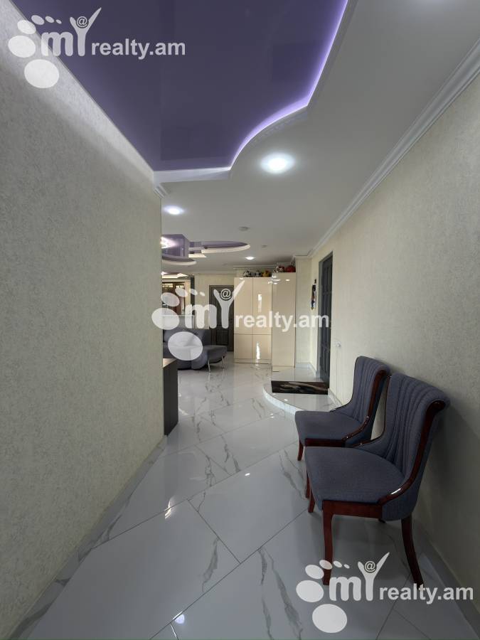 4 bedroom apartment for sale خیابان ا. آوِتیسیان, عربگیر ایروان, 160137
