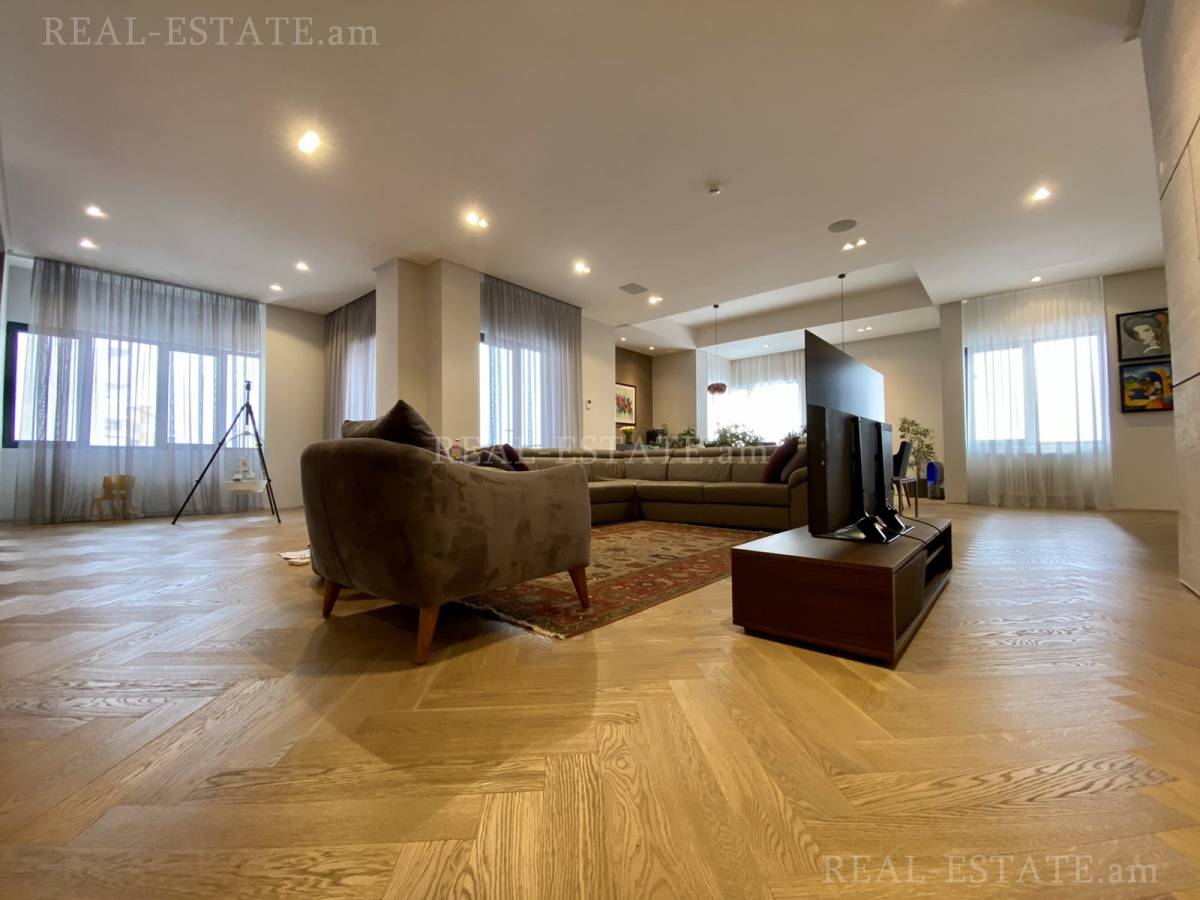 Купить 4 комнатную квартиру Антараин ул, Центр Ереван, 107579