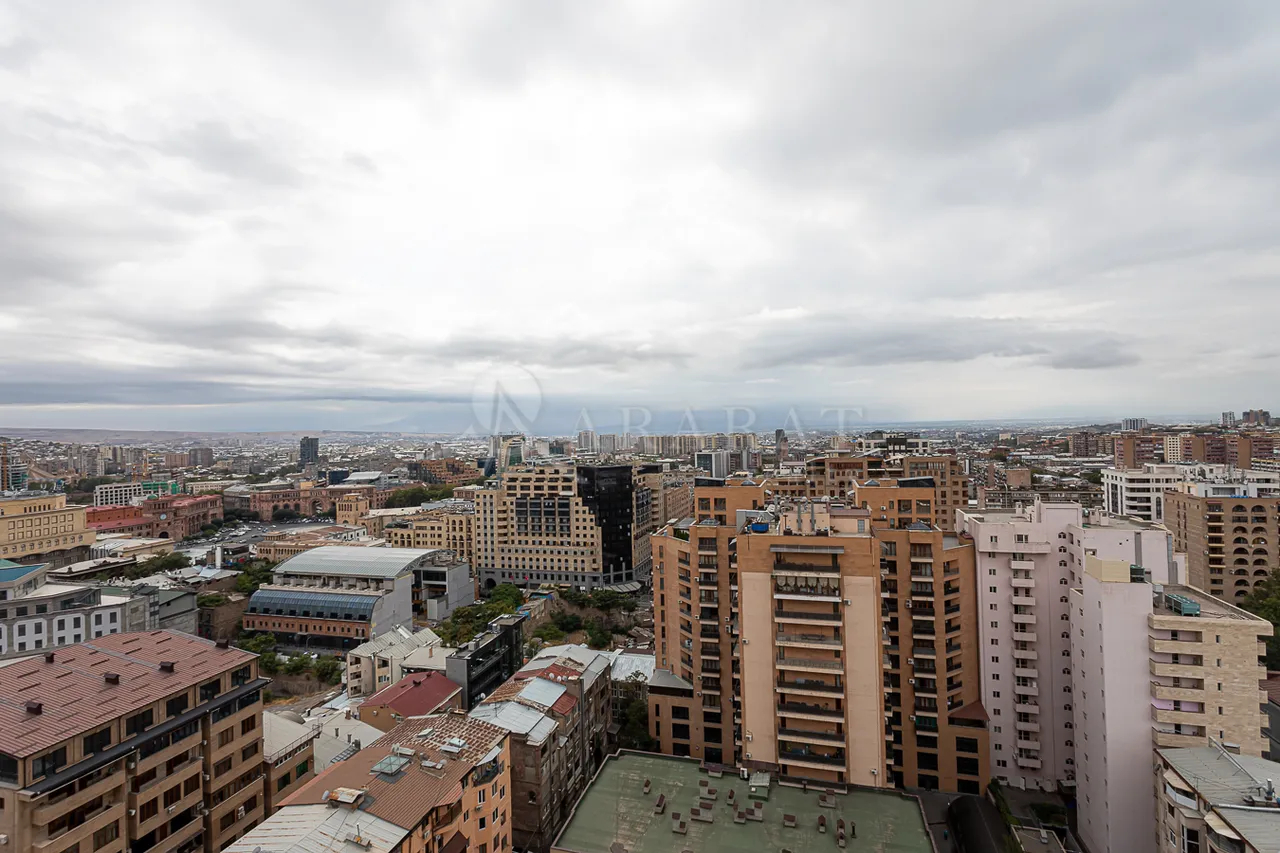 Купить 4 комнатную квартиру Пушкин ул, Центр Ереван, 157581