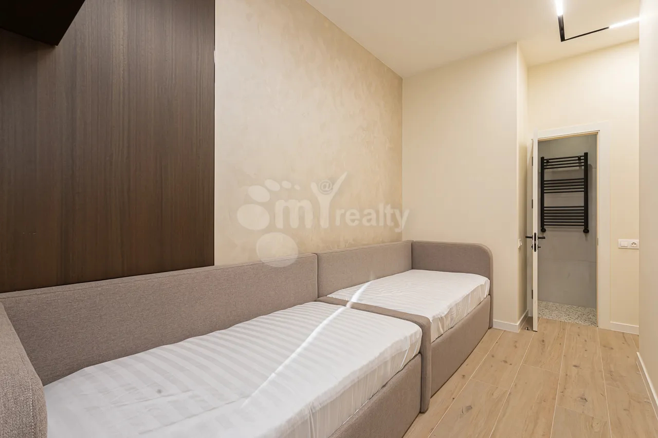 3 bedroom apartment for rent خیابان امیریان, مرکز شهر ایروان, 157289