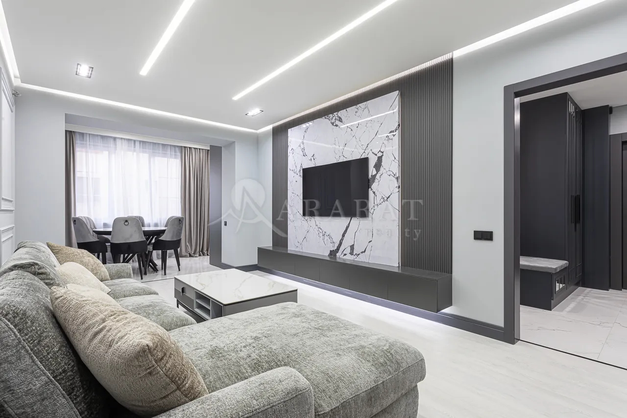 3 սենյականոց բնակարան  Վարդանանց փող, Կենտրոն Երևան, 159334