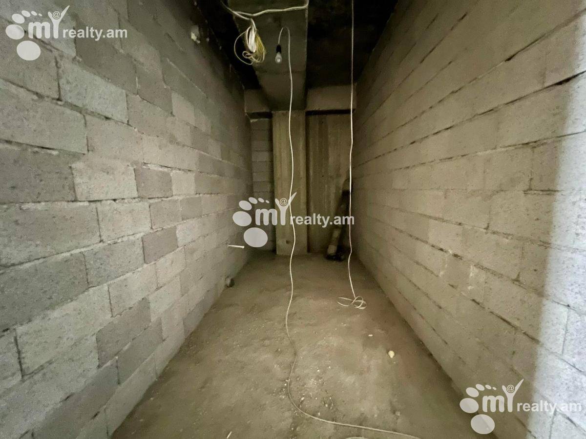 Купить 1 комнатную квартиру Паронян ул, Центр Ереван, 144290