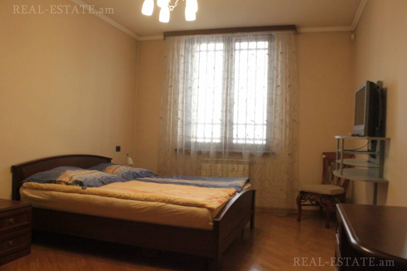 4 bedroom apartment for sale rue d'Aghayan, Center Yerevan, 139111