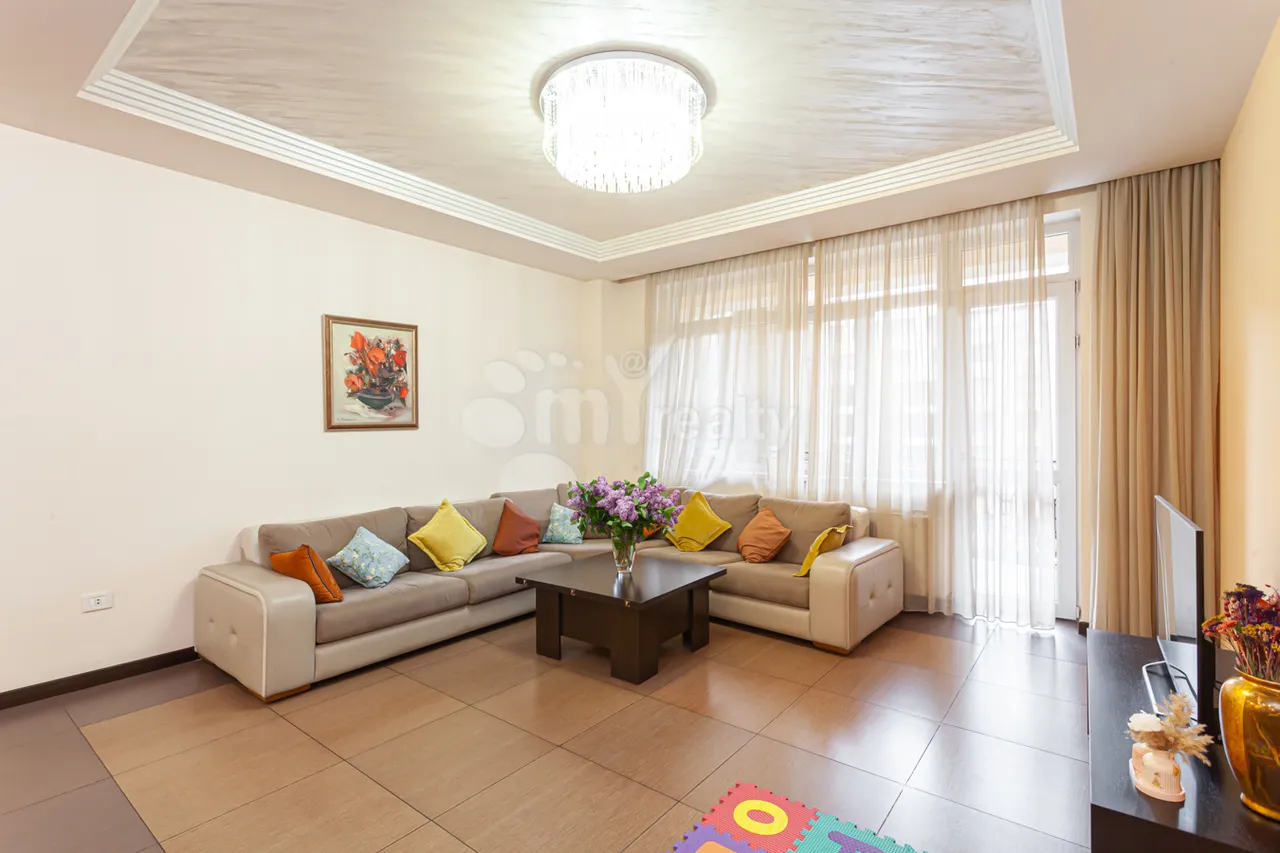 3 bedroom apartment for rent Northern(Hyusisayin)  Ave, Center Yerevan, 158432